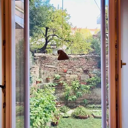 Apartment Windows On The Garden Triest