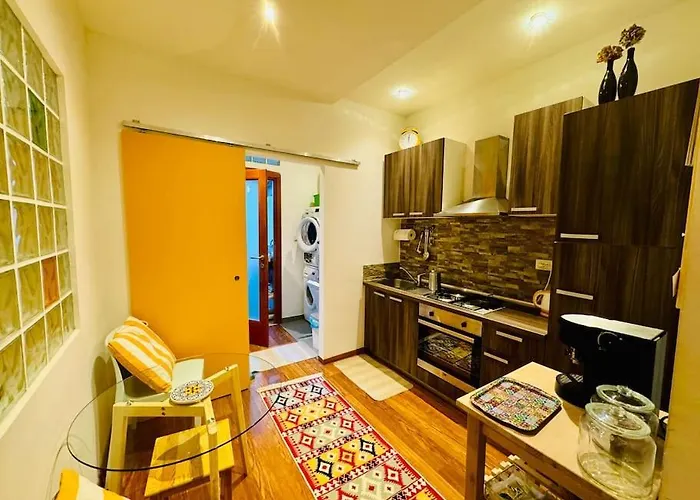 Windows On The Garden *