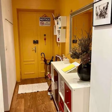 Windows On The Garden Apartament Triest