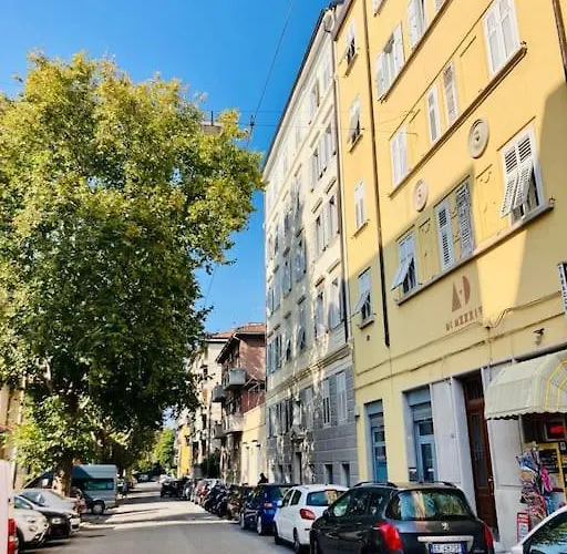 Windows On The Garden Apartment *