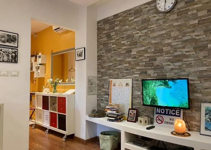 Windows On The Garden Trieste